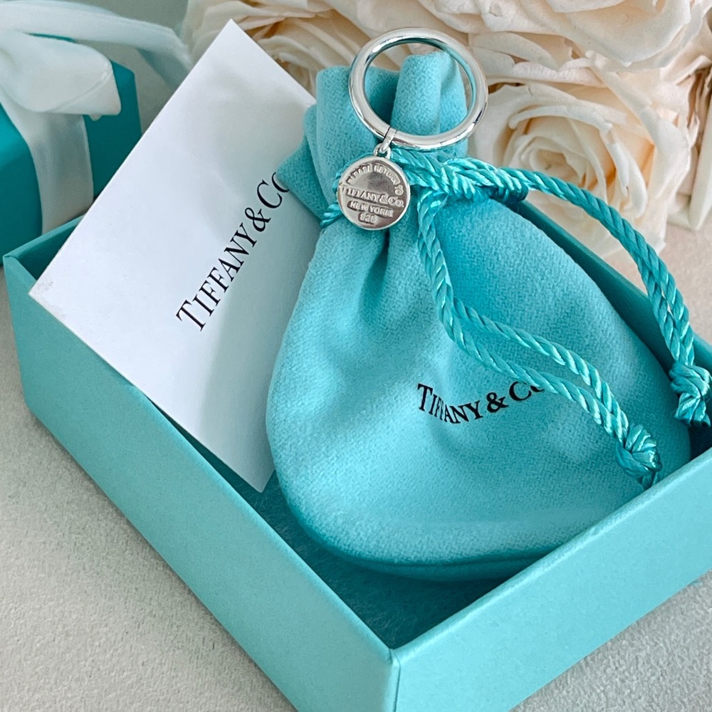 Tiffany & Co. Return To Tiffany Round Charm Ring Sterling Silver 5.75 NEW $650